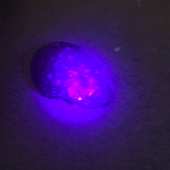 Natural Yooperlite Hand Carved Skull - Picture 11 of 11